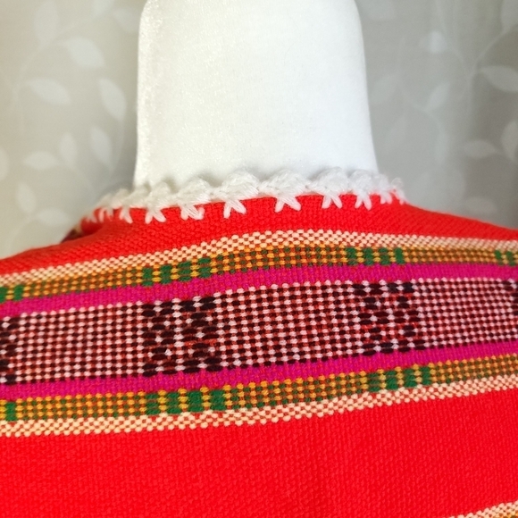Vintage Vest Boho Southwest Handmade Crochet Trim Serape Knit Tie Front Red - Picture 13 of 16
